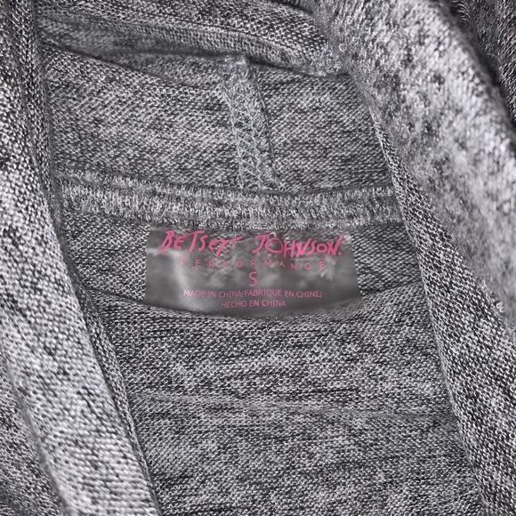 Betsey Johnson Active Grey Lightweight Pullover - Picture 2 of 7